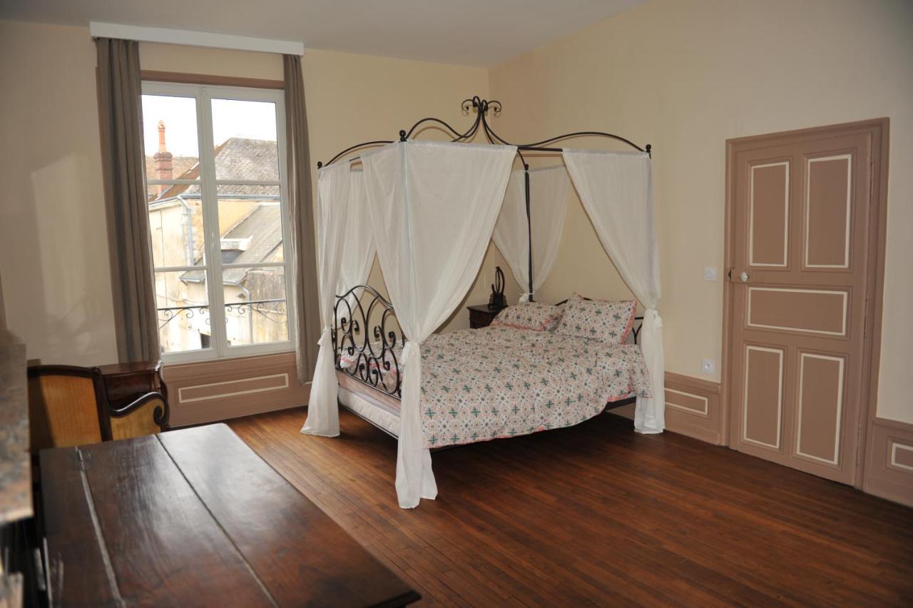 Vendome Au Bord Du Loir Bed & Breakfast Bagian luar foto